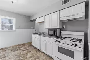 8433 1st St, Berkeley, MO 63134 - Photo 11