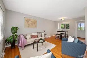 9731 Twincrest Dr, Saint Louis, MO 63126 - Photo 3