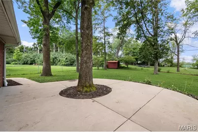 9731 Twincrest Drive, Saint Louis, MO 63126 - Photo 15