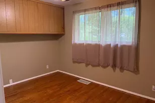 10204 Dacey Dr, Dellwood, MO 63136 - Photo 13