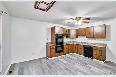 1815 Lakemont Lane, Hazelwood, MO 63138 - Photo 11