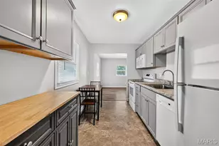 3204 Jasper Park, Saint Louis, MO 63139 - Photo 5
