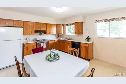 6319 Mackenzie Court, Saint Louis, MO 63123 - Photo 7