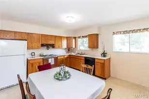 6319 MacKenzie Ct, Saint Louis, MO 63123 - Photo 7
