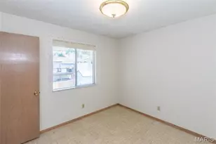 6319 MacKenzie Ct, Saint Louis, MO 63123 - Photo 9