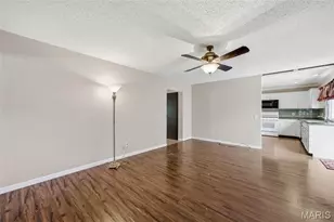 5615 Wieland Dr, Saint Louis, MO 63128 - Photo 7