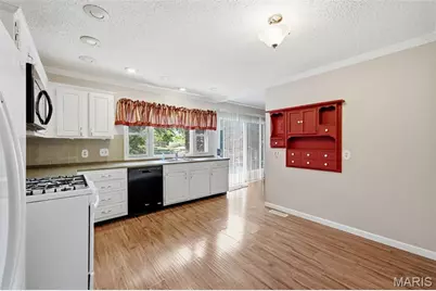 5615 Wieland Drive, Saint Louis, MO 63128 - Photo 13