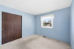 5615 Wieland Dr, Saint Louis, MO 63128 - Photo 21
