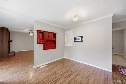 5615 Wieland Drive, Saint Louis, MO 63128 - Photo 11