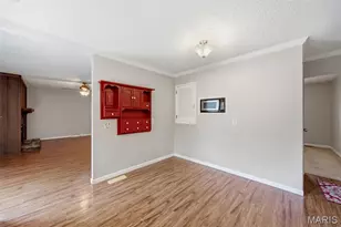 5615 Wieland Dr, Saint Louis, MO 63128 - Photo 11