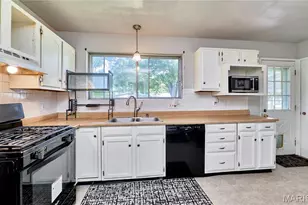 2755 Patterson Rd, Florissant, MO 63031 - Photo 11