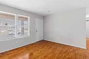 10265 Lord Dr, Saint Louis, MO 63136 - Photo 3