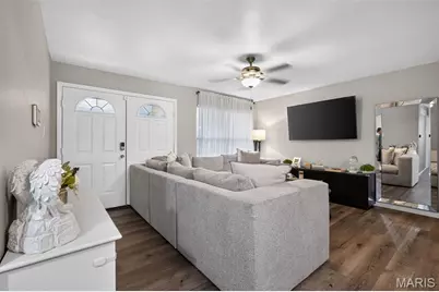 3027 Luxury Drive, Florissant, MO 63031 - Photo 7