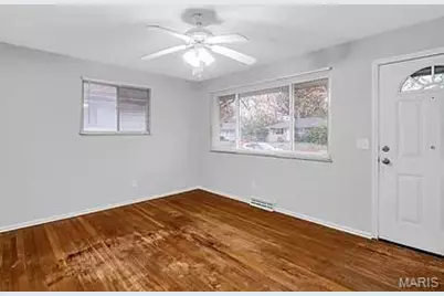 1224 Reale Avenue, Saint Louis, MO 63138 - Photo 13