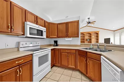 3201 Bear Tracks Drive, Wentzville, MO 63385 - Photo 23