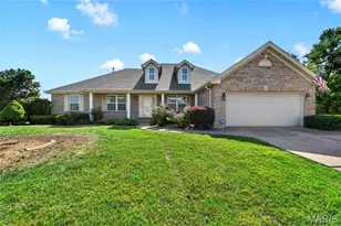 3201 Bear Tracks Dr, Wentzville, MO 63385 - Photo 1