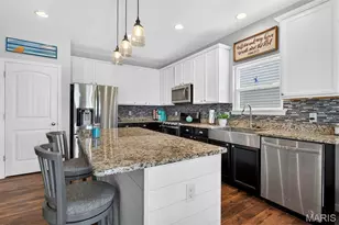 427 Wilmer Meadow Dr, Wentzville, MO 63385 - Photo 9