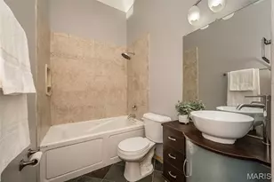 2635 St Vincent Ave, Saint Louis, MO 63104 - Photo 17