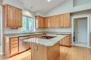 212 Turnberry Pl Dr, Wildwood, MO 63011 - Photo 15