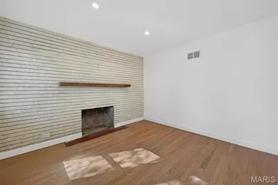 915 Tavalon Avenue, Rock Hill, MO 63119 - Photo 9