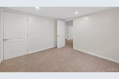 915 Tavalon Avenue, Rock Hill, MO 63119 - Photo 35