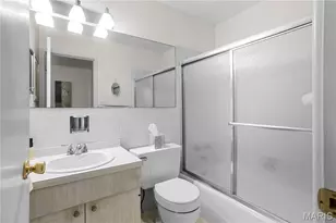 9218 Laramie Dr, Saint Louis, MO 63126 - Photo 23