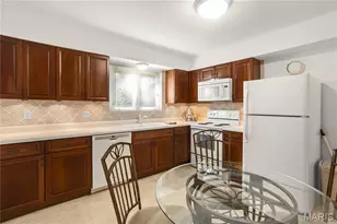 9218 Laramie Dr, Saint Louis, MO 63126 - Photo 13