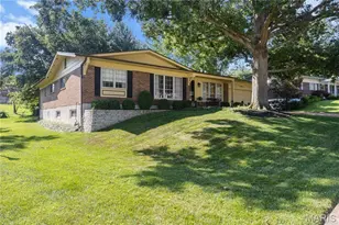 9218 Laramie Dr, Saint Louis, MO 63126 - Photo 3
