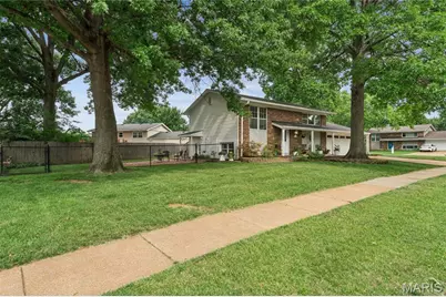 1950 San Luis Rey Parkway, Fenton, MO 63026 - Photo 19