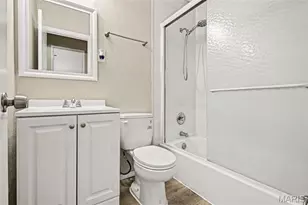 1375 Jackson Ln, Florissant, MO 63031 - Photo 13
