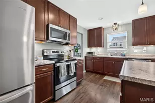 504 Golden Leaf Ct, Lake Saint Louis, MO 63367 - Photo 13