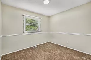 4057 Fox Island Dr, Florissant, MO 63034 - Photo 9