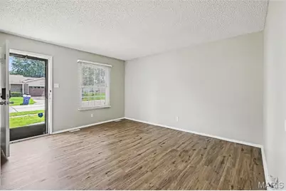 4057 Fox Island Drive, Florissant, MO 63034 - Photo 5
