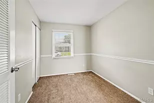 4057 Fox Island Dr, Florissant, MO 63034 - Photo 9