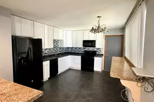 2350 Palm Dr, Florissant, MO 63031 - Photo 5
