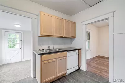 6546 Joseph Avenue, Saint Louis, MO 63133 - Photo 7