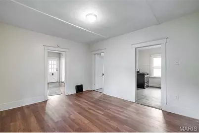 6546 Joseph Avenue, Saint Louis, MO 63133 - Photo 5