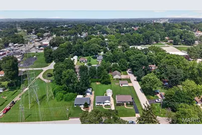 365 Saint Marie Street, Florissant, MO 63031 - Photo 37