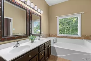 1404 Devonshire County Dr, Wentzville, MO 63385 - Photo 13