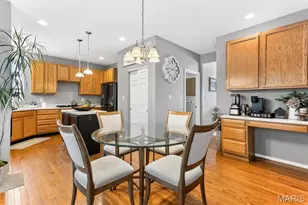 3221 Kingsridge Manor Dr, Oakville, MO 63129 - Photo 17