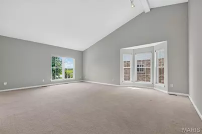 922 Penny Lane, Saint Peters, MO 63376 - Photo 5