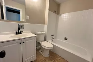 3270 Kingsley Dr, Florissant, MO 63033 - Photo 9