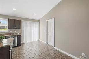 471 Honeysuckle Creek Dr, Wentzville, MO 63385 - Photo 5