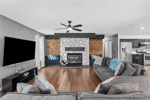 15619 91st Ave, Florissant, MO 63034 - Photo 7