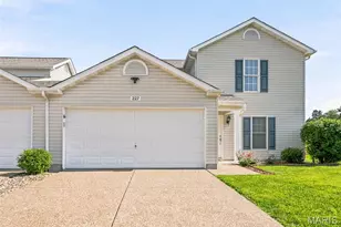 227 New Richmond Dr, Wentzville, MO 63385 - Photo 1