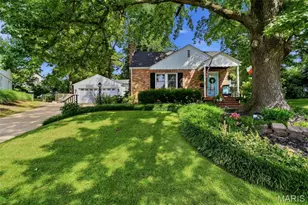 36 Southridge Ct, Glendale, MO 63122 - Photo 1
