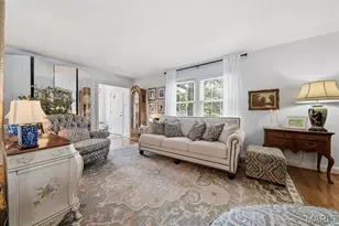 36 Southridge Ct, Glendale, MO 63122 - Photo 7