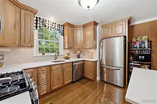 36 Southridge Ct, Glendale, MO 63122 - Photo 13