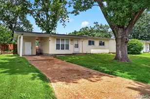 1325 Estes Dr, Florissant, MO 63031 - Photo 3