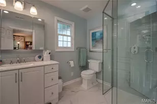 8 Granada Way, Ladue, MO 63124 - Photo 37